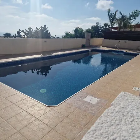 Vila Amavi Pegeia