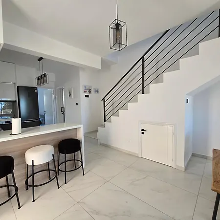 Vila Amavi Pegeia